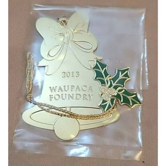 Gold Ornament with Green Accents Waupaca Foundry 2013 Employee Gratitude Gift - Picture 1 of 3